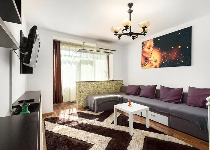 Stone Gate Apartment #2